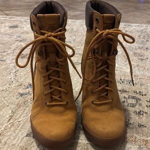 Timberland Women's Tan Boot Heels
